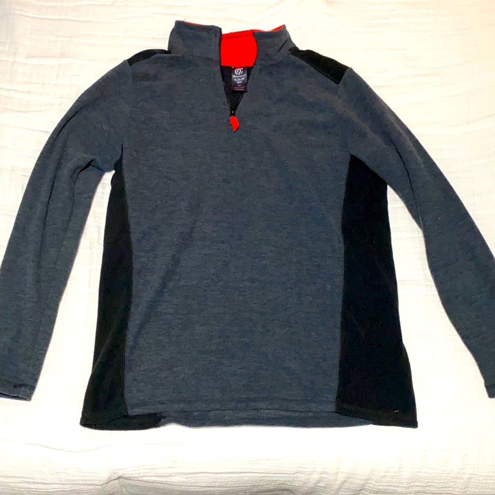 Pullover zip up sweater